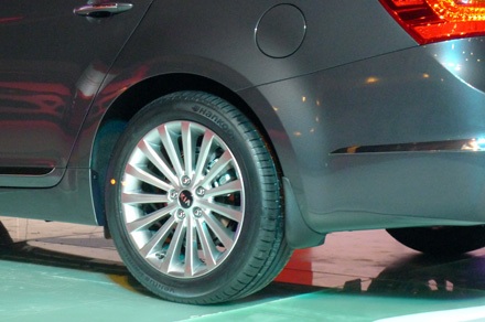 Trường Hải ra mắt xe Kia hạng sang - 6