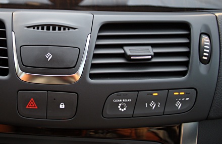 Ra mắt xe đắt nhất của Renault tại Việt Nam - 18 Ra mắt xe đắt nhất của Renault tại Việt Nam - 18