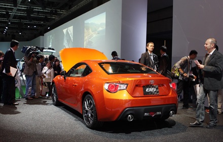 Xe Toyota 86 bản thương mại chính thức ra mắt - 4 Xe Toyota 86 bản thương mại chính thức ra mắt - 4