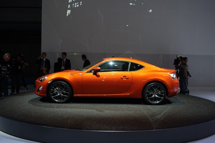 Xe Toyota 86 bản thương mại chính thức ra mắt - 9 Xe Toyota 86 bản thương mại chính thức ra mắt - 9