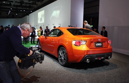 Xe Toyota 86 bản thương mại chính thức ra mắt - 11 Xe Toyota 86 bản thương mại chính thức ra mắt - 11
