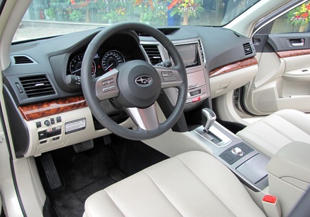 Xe Subaru Outback 3.6R ra mắt thị trường Hà Nội - 10 Xe Subaru Outback 3.6R ra mắt thị trường Hà Nội - 10