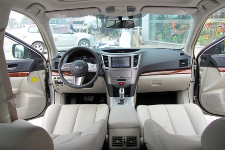 Xe Subaru Outback 3.6R ra mắt thị trường Hà Nội - 11 Xe Subaru Outback 3.6R ra mắt thị trường Hà Nội - 11