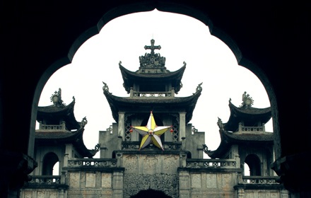 Nhà thờ đá Phát Diệm trước ngày Giáng sinh - 1 Nhà thờ đá Phát Diệm trước ngày Giáng sinh - 1