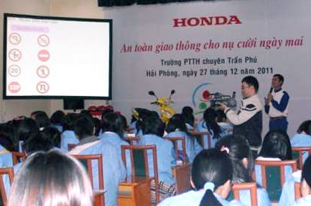 Honda Việt Nam đưa chương trình ANGT đến học sinh trung học - 1 Honda Việt Nam đưa chương trình ANGT đến học sinh trung học - 1