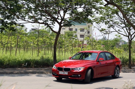 BMW 328i 2012 - Khẳng định thế mạnh - 3 BMW 328i 2012 - Khẳng định thế mạnh
