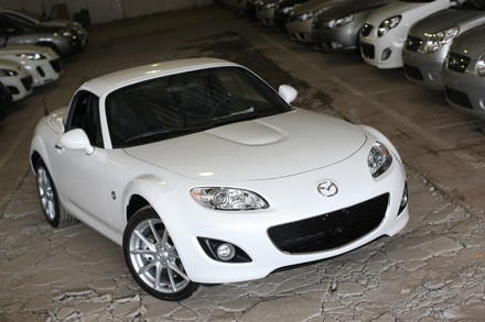 Xe thể thao MX-5 - Đồ trang sức của Mazda tại Việt Nam?