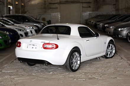 Xe thể thao MX-5 - Đồ trang sức của Mazda tại Việt Nam?