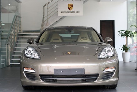 Porsche chính thức có mặt tại Hà Nội - 1