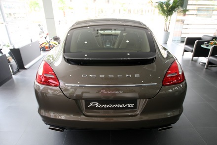 Porsche chính thức có mặt tại Hà Nội - 8