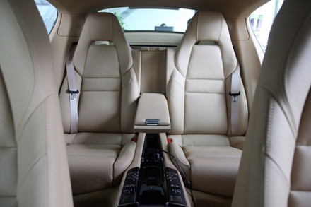 Porsche chính thức có mặt tại Hà Nội - 16