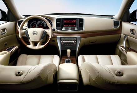 Xe Nissan 370Z ra mắt thị trường Việt Nam - 13