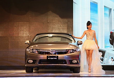 Xe Đức cũ và xe Nhật mới, chọn xe nào? - 1 Honda Việt Nam ra mắt xe Civic thế hệ mới