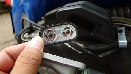 Vespa PX tái sinh tại Việt Nam - 4 ... với van một chiều và bộ lọc kí bằng mút