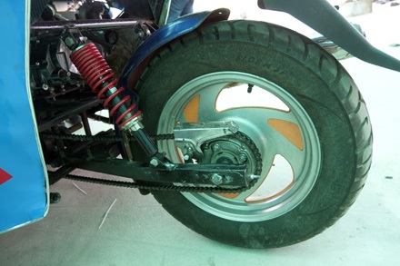 Xe “Can-Am” của người Việt - 8 Hệ thống dẫn động bằng xích