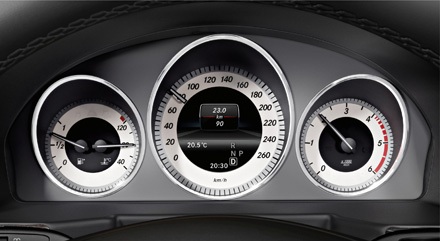 Mercedes Việt Nam chuẩn bị ra mắt xe GLK 300 mới - 5 Việt Hưng