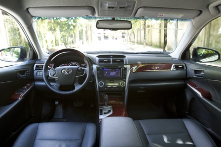 Camry thế hệ thứ 7 tại Việt Nam - Thay đổi để phù hợp - 11 Nội thất của phiên bản 2.5Q
