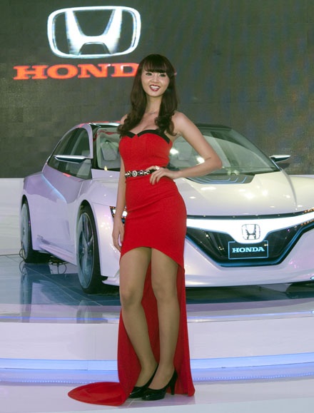 Mỹ nhân đốt nóng Vietnam Motorshow 2012 - 25 Như Ý