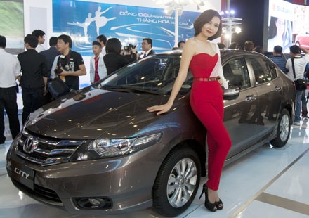 Mỹ nhân đốt nóng Vietnam Motorshow 2012 - 27 Như Ý