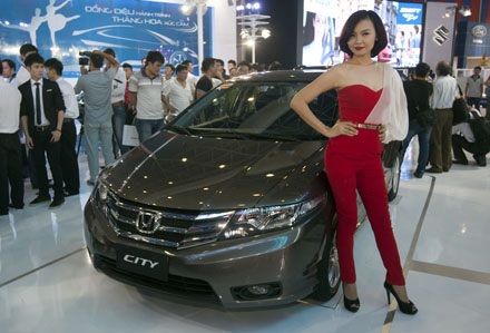 Mỹ nhân đốt nóng Vietnam Motorshow 2012 - 29 Như Ý