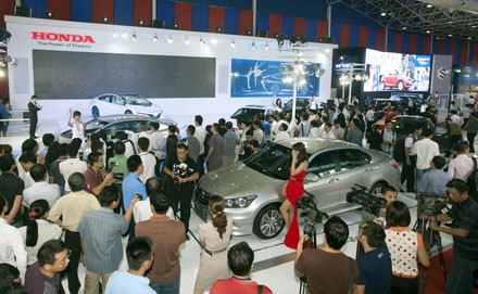 Khai mạc Vietnam Motorshow 2012: Đông vui nhất từ trước đến nay
