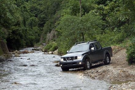 Xe pick-up nào bán nhiều nhất tháng 2/2014? - 6 Thông số kỹ thuật cơ bản của xe Nissan Navara AT: