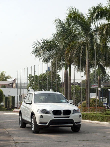 BMW X3 mới tại Việt Nam có gì? - 1 Xe BMW X3 mới có kích thước 4.648 x 1.881 x 1.661mm (dài rộng cao),