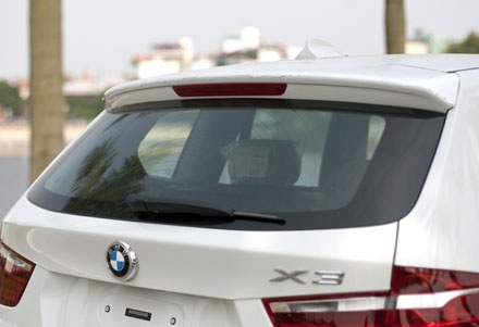 BMW X3 mới tại Việt Nam có gì? - 5 Đèn phanh thứ ba tích hợp trên cánh gió phía sau