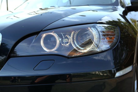 BMW X6 phiên bản mới có mặt tại Việt Nam - 4 Hệ thống đèn xenon thông minh có hỗ trợ rửa đèn cùng vị trí đèn sương mù mới