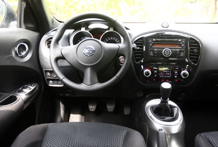 Nissan Juke - Đắt và cá tính - 4 Nội thất với các chi tiết nhỏ xinh