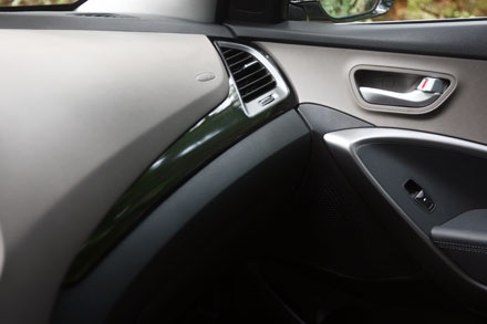 Hyundai SantaFe 2013 - Thay đổi diện mạo - 7 Sự thống nhất của thiết kế hình lục lăng ở nội/ngoại thất