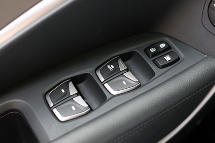 Hyundai SantaFe 2013 - Thay đổi diện mạo - 6 Sự thống nhất của thiết kế hình lục lăng ở nội/ngoại thất