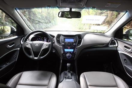 Hyundai SantaFe 2013 - Thay đổi diện mạo - 24 Sự thống nhất của thiết kế hình lục lăng ở nội/ngoại thất