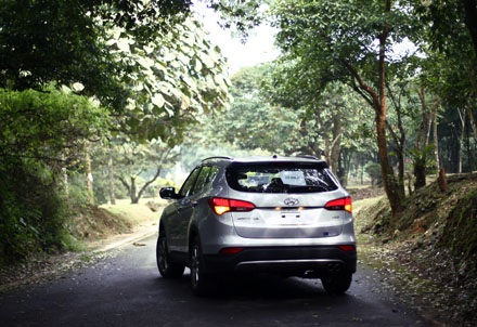 Hyundai SantaFe 2013 - Thay đổi diện mạo - 29 Sự thống nhất của thiết kế hình lục lăng ở nội/ngoại thất