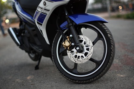 Yamaha Nouvo GP phun xăng điện tử tiêu thụ nhiên liệu ra sao? - 10 Hiện tại, Nouvo GP có giá bán xuất xưởng 37,2 triệu đồng đã bao gồm thuế GTGT.