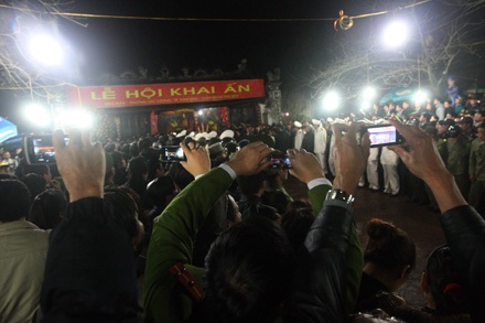 7h sáng hôm nay phát Ấn đền Trần - 5