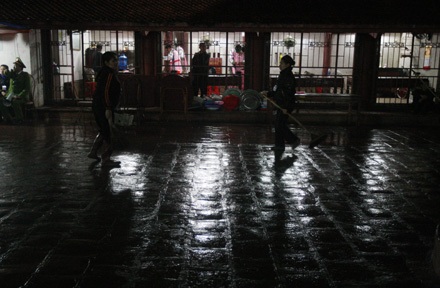 7h sáng hôm nay phát Ấn đền Trần - 19