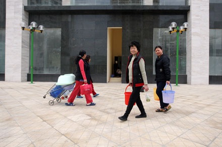 Em ơi, Hà Nội... khát - 11