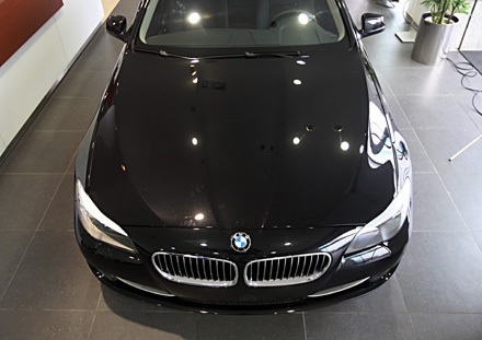 BMW ra mắt xe 520i mới tại Việt Nam - 4 BMW ra mắt xe 520i mới tại Việt Nam - 4
