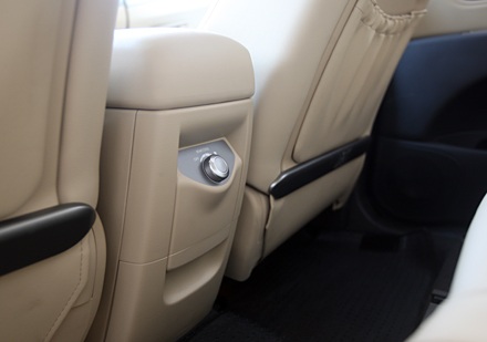 Xe Subaru Tribeca chính thức có mặt tại Việt Nam - 15