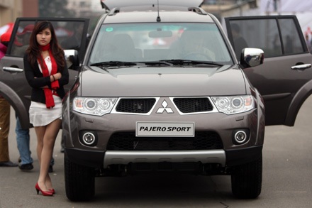 Mitsubishi ra mắt xe Pajero Sport bản máy xăng - 12 Mitsubishi ra mắt xe Pajero Sport bản máy xăng