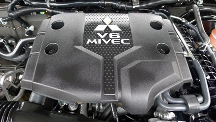 Mitsubishi ra mắt xe Pajero Sport bản máy xăng - 5 Mitsubishi ra mắt xe Pajero Sport bản máy xăng