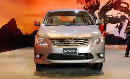 Những mẫu xe đa dụng bán chạy nhất Việt Nam năm 2012 - 2 Toyota Việt Nam ra mắt Fortuner và Innova 2012