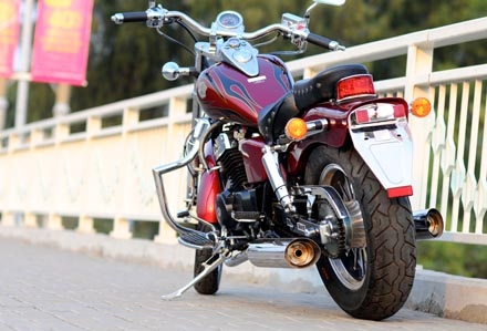 Xe máy Việt Nam giá 76 triệu đồng