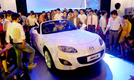 Xe Mazda MX-5, CX-5 ra mắt, chưa có giá bán chính thức - 1 Xe Mazda MX-5, CX-5 ra mắt, chưa có giá bán chính thức