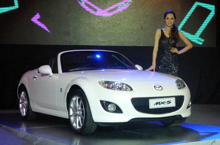 Xe Mazda MX-5, CX-5 ra mắt, chưa có giá bán chính thức - 4 Xe Mazda MX-5, CX-5 ra mắt, chưa có giá bán chính thức