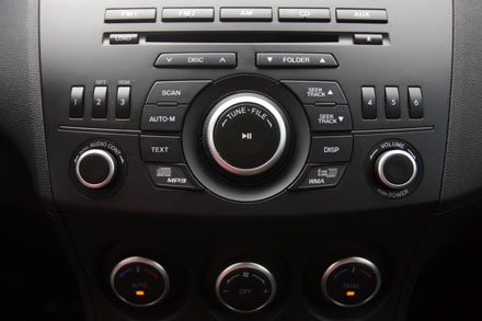 70 triệu đồng + Mazda3 CKD = Bản nhập khẩu - 13 70 triệu đồng + Mazda3 CKD = Bản nhập khẩu