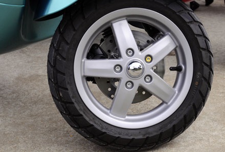 Vespa LX 3V mới tiêu thụ nhiên liệu ra sao? - 17 Thông số kỹ thuật của xe Vespa LX 3V i.e