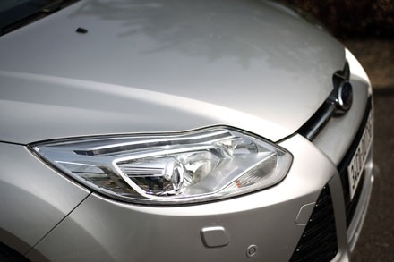 Ford Focus thế hệ mới tại Việt Nam có gì? - 8 Hệ thống đèn pha tự động của xe Focus mới có kèm đèn Led chiếu sáng ban ngày