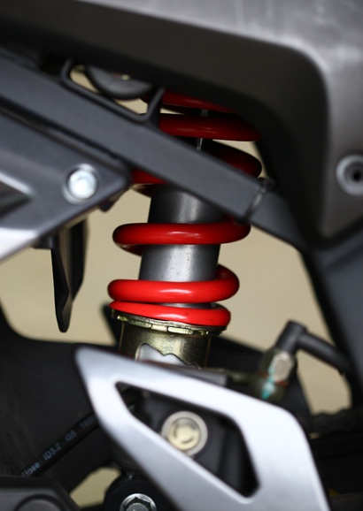 Giảm xóc sau kiểu dạng đơn